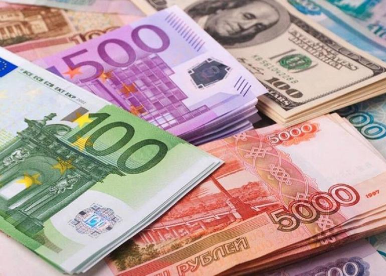 Rusiya rublunun avroya qarşı məzənnəsi 54 aylıq minimuma enib