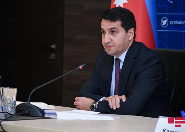Hikmət Hacıyev: “Gəncə, Mingəçevir və digər ərazilərin atəşə tutulmasına görə Ermənistanın siyasi-hərbi rəhbərliyi məsuliyyətə cəlb olunmalıdır”
