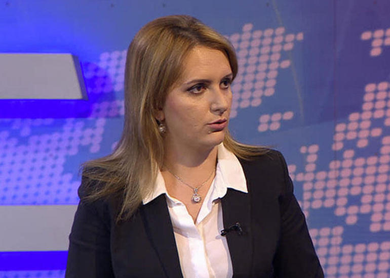 Politoloq: Rusiya televiziyasının bəzi əməkdaşları Ermənistan tərəfindən satın alınıb