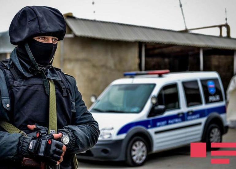Abşeronda komendant postunda saxlanılan iki avtomobildə odlu silah aşkarlanıb