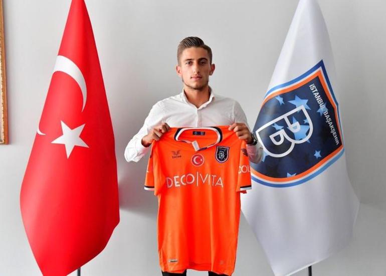 Azərbaycan millisinin futbolçusu “Başakşəhər”lə müqavilə bağlayıb