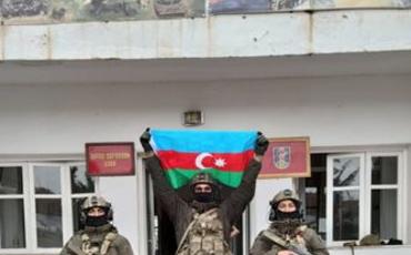 Azərbaycan bayrağı Cəbrayıl rayonunun mərkəzində dalğalanır