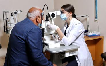 "Azercell"in Mobil Göz klinikası şəhid ailələri, məcburi köçkün və qaçqınları müalicə edəcək