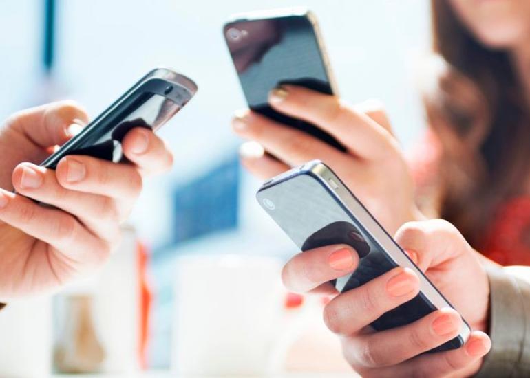 Azərbaycana mobil telefonların idxalı avqustda kəskin artıb