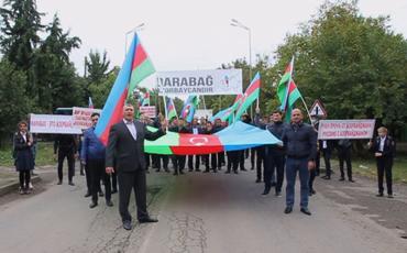 İsmayıllının İvanovka qəsəbəsində yaşayan malakanlar ordumuza dəstək yürüşü təşkil edib