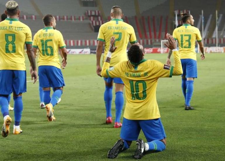 Neymar Braziliya millisi ilə ən çox qol vuran futbolçuların siyahısında Ronaldonu keçib