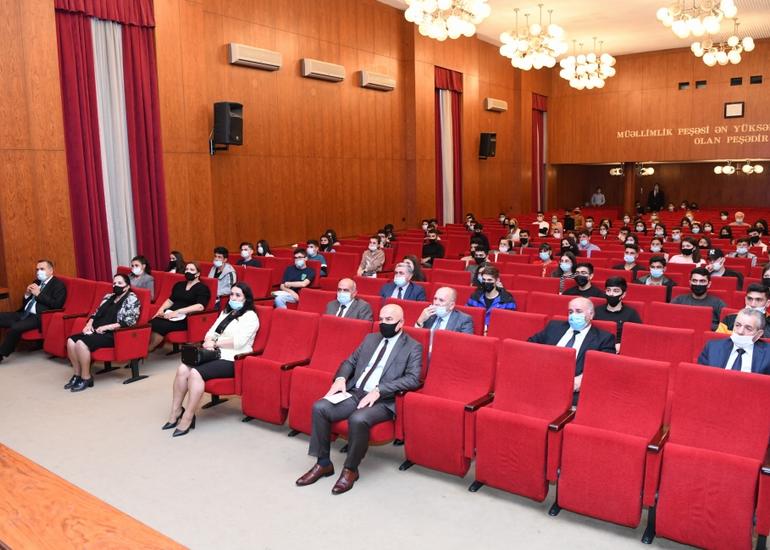 ADNSU-da Kimya-texnologiya və Neft-mexanika fakültələrinin birinci kurs tələbələri ilə görüş keçirilib