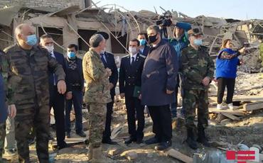 Baş prokuror və Fövqəladə Hallar naziri Gəncədə hadisə yerinə gəlib