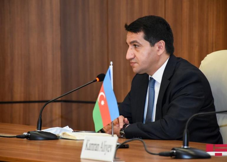Hikmət Hacıyev: "Ermənistan humanitar atəşkəsi açıq şəkildə pozaraq döyüş təyyarələrindən Azərbaycan silahlı qüvvələrinin mövqelərini bombalamaq üçün istifadə etdi"