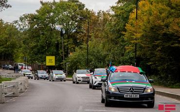 Londonda Azərbaycan Ordusuna dəstək məqsədilə avtoyürüş keçirilib