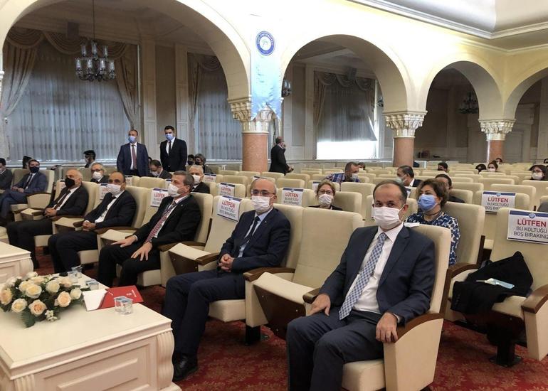 İlahiyyat İnstitutunun dekanı Beynəlxalq Simpoziumda iştirak edib
