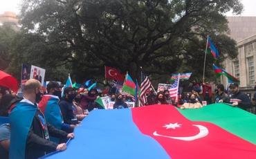 ABŞ-ın Hyuston şəhərində Ermənistanın təcavüzünə qarşı etiraz və Azərbaycan Ordusuna dəstək aksiyası keçirilib