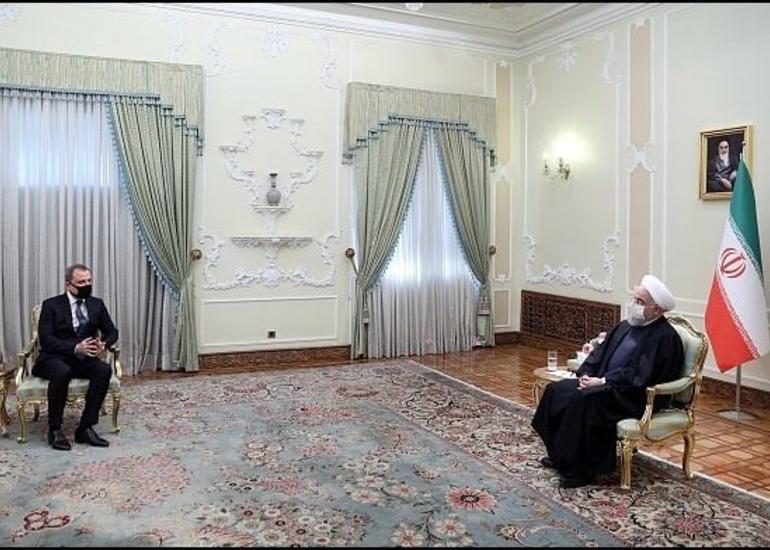 Ceyhun Bayramov İran prezidenti ilə görüşüb