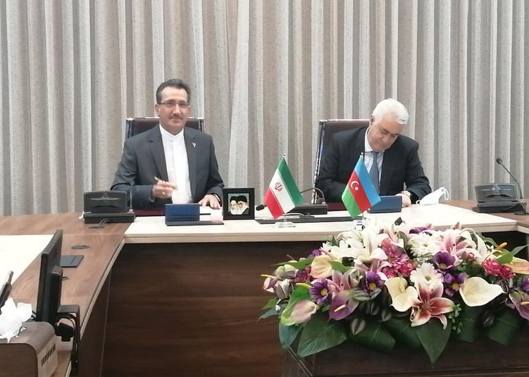 Azərbaycan və İran arasında dəmiryol sahəsində əməkdaşlıq memorandumu imzalanıb