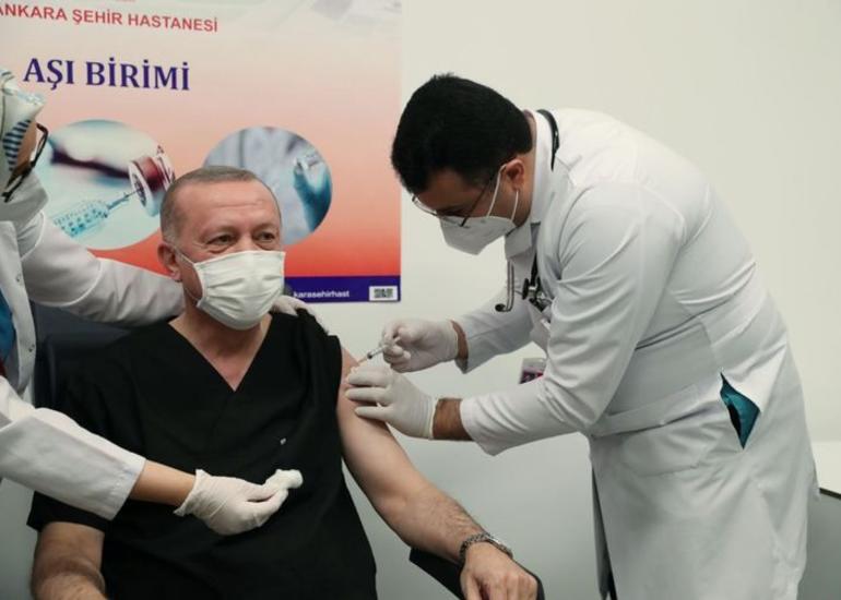 Türkiyə Prezidentinə koronavirusa qarşı peyvəndin ikinci dozası vurulub