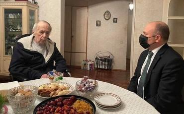 Anar Kərimov Xalq artistini evində ziyarət etdi - FOTO