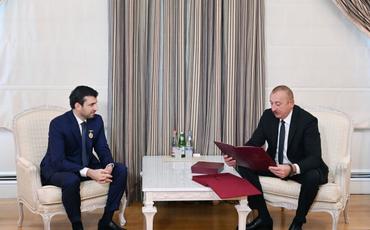 Prezident İlham Əliyev “Baykar Makine” şirkətinin texniki direktorunu və “ASELSAN” şirkətinin idarə heyətinin rəhbərini qəbul edib