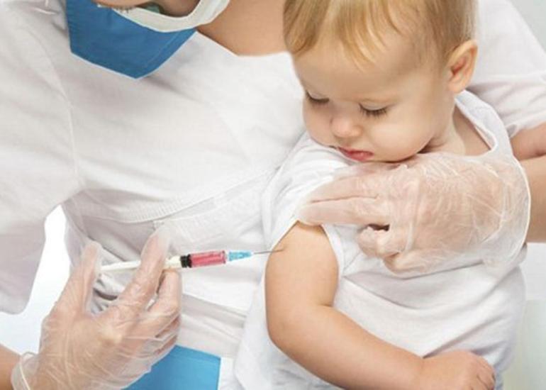 Azərbaycanda uşaqların koronavirus əleyhinə peyvənd olunması nəzərdə tutulmur