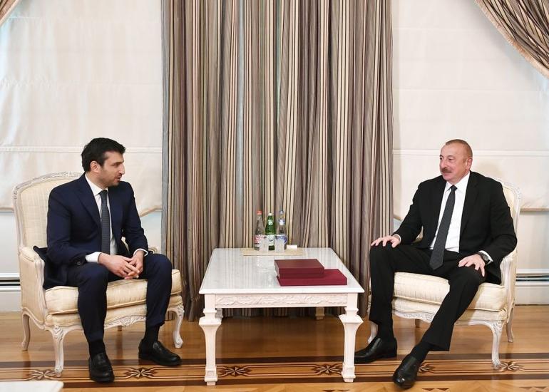 Prezident İlham Əliyev “Baykar Makine” şirkətinin texniki direktorunu və “ASELSAN” şirkətinin idarə heyətinin rəhbərini qəbul edib