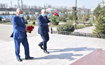“Ağsaqqallar milli-mənəvi dəyərlərimizin daşıyıcısı funksiyasını bu gün də uğurla davam etdirməkdədirlər”