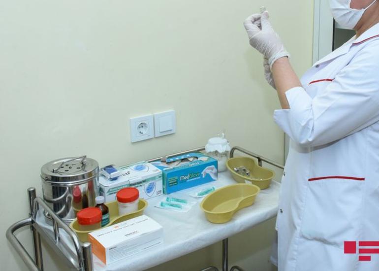 Bu gündən yaşından asılı olmayaraq bütün təhsil işçilərinin vaksinasiyasına başlanılıb