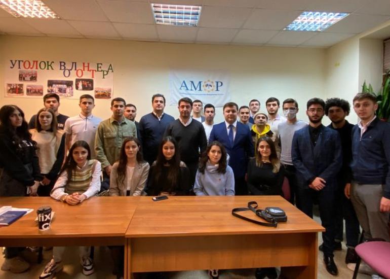 Deputat Emin Hacıyev Moskvada AMOR-un fəalları ilə görüşüb