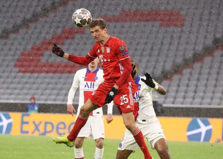 Müller İbrahimoviçlə Şevçenkoya çatıb