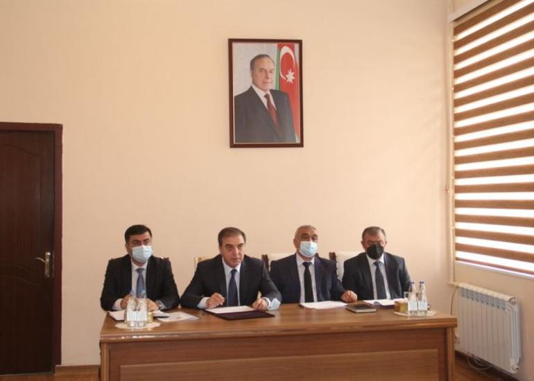 Niyazi Bayramov sakinlərin müraciətlərini dinləyib