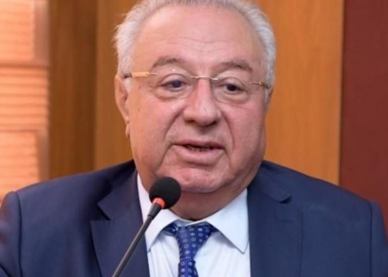 YAP Hüseynbala Mirələmovla bağlı məsələni müzakirə edir