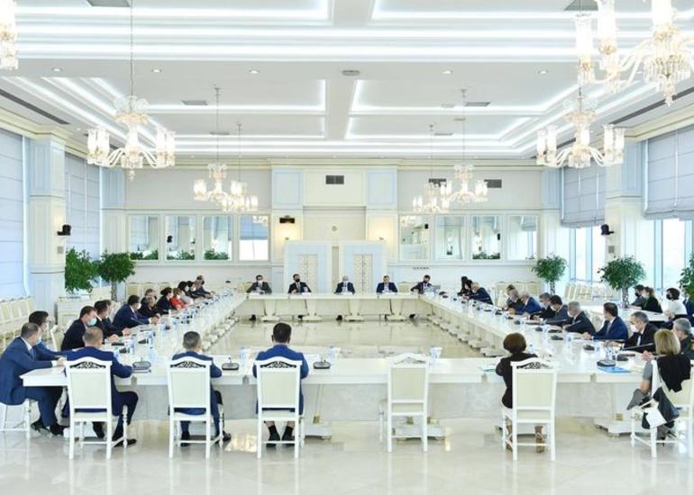 Milli Məclisdə yeni əlillik meyarlarının qəbul edilməsinin vacibliyi müzakirə edilib