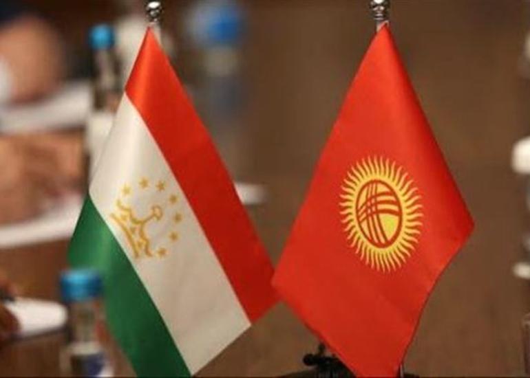 Qırğızıstan və Tacikistan prezidentləri sərhəddəki vəziyyəti müzakirə edib