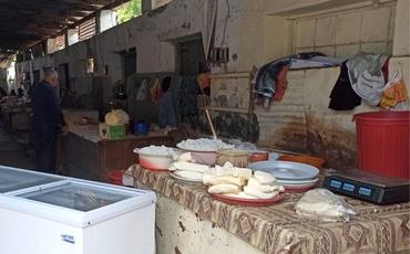 Yevlax bazarında nöqsanlar - Nehrə yağı adı ilə bitki yağları satılır