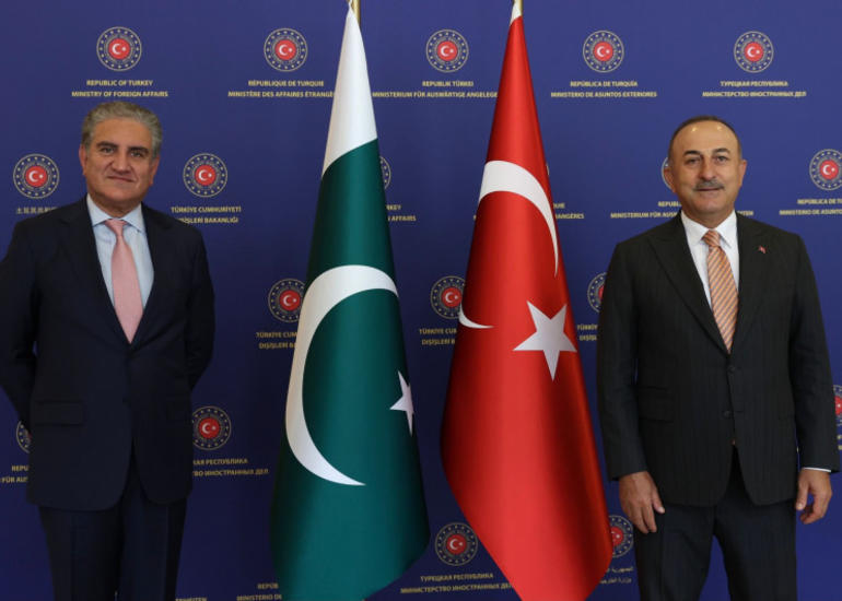 Türkiyə və Pakistan XİN başçıları görüşüb