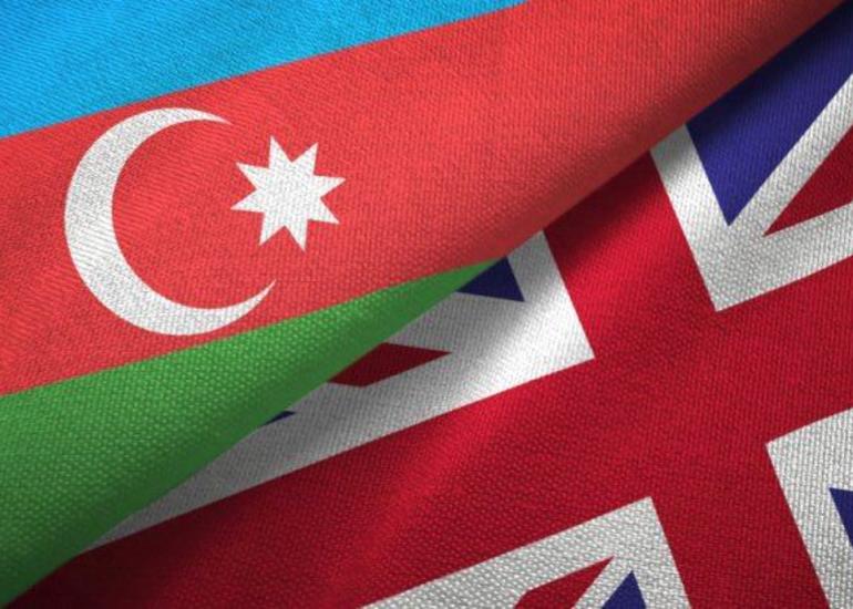 Azərbaycan və Böyük Britaniya təmiz enerjiyə keçid sahəsində saziş imzalayıb
