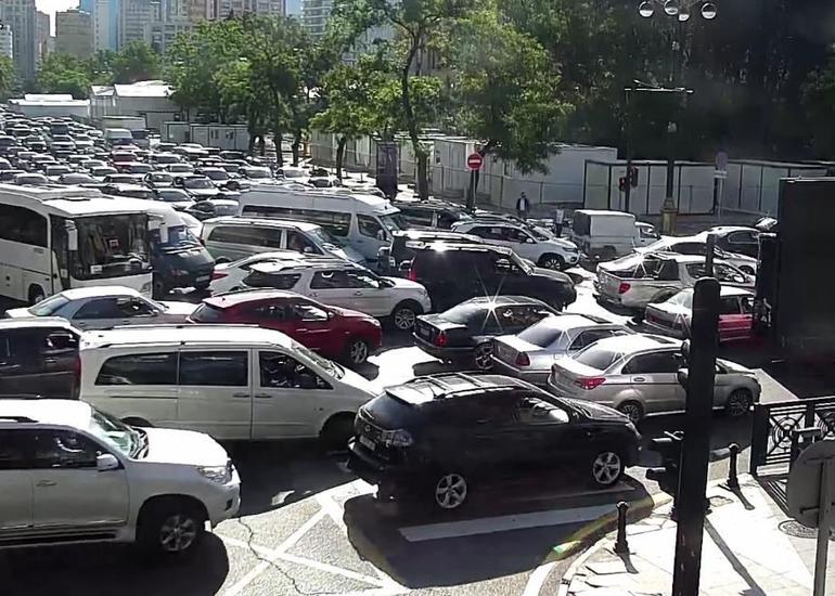 BNA bugünkü tıxacın səbəblərini açıqlayıb