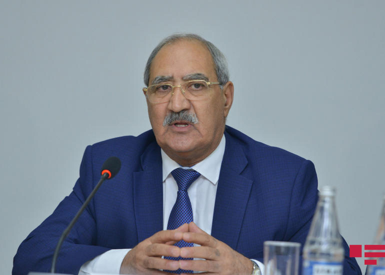 Millət vəkili: “Banklar əhalinin faciəsi üzərindən pul qazanır”
