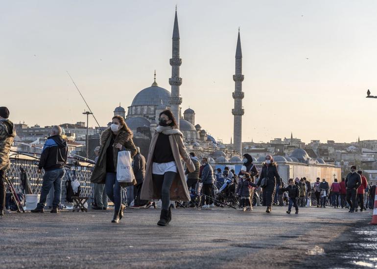 Türkiyədə komendant saatının müddəti azaldılıb