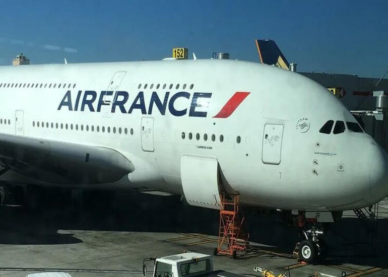 Çaddan Parisə uçan “Air France”a məxsus təyyarədə bomba həyəcanı yaşanıb