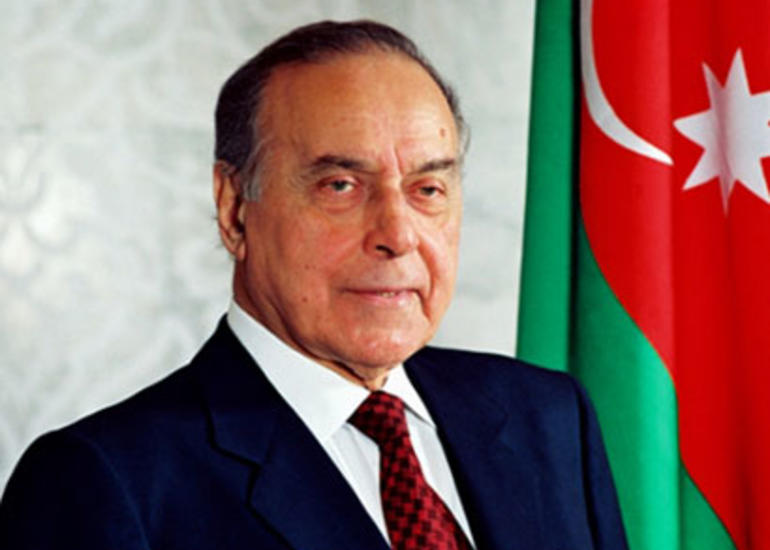 Azərbaycanda Milli Qurtuluş Günü qeyd edilir