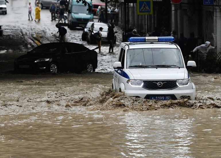 Yaltada daşqınlar nəticəsində xəsarət alanların sayı artıb