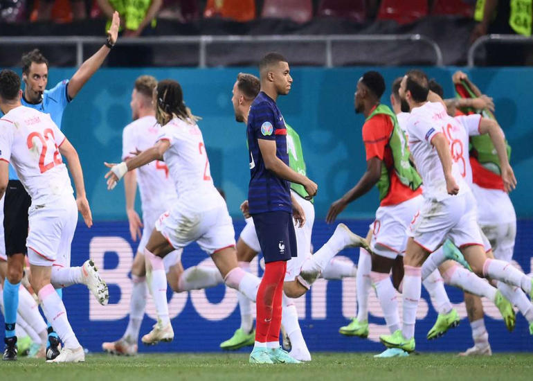Killian Mbappe üzr istəyib