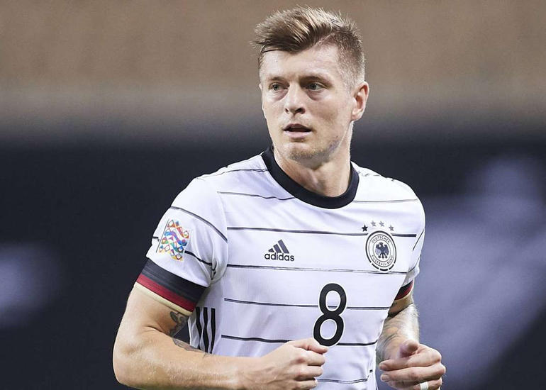 Toni Kroos milli karyerasını başa vurub