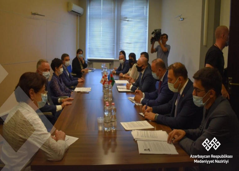 Azərbaycanla Gürcüstan arasında mədəni əlaqələrin inkişaf perspektivləri müzakirə olunub