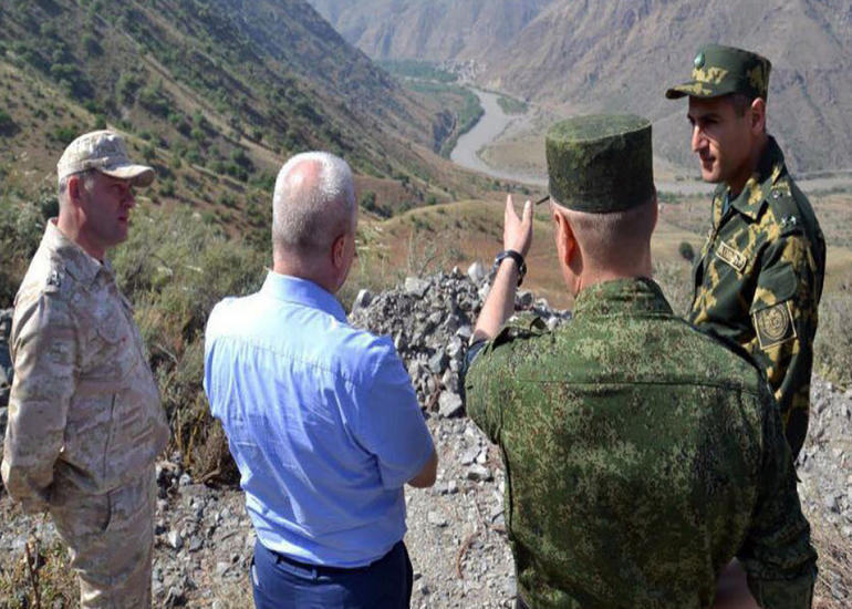 Səfir: “Rusiya sərhədçilərinin Sünik və Qeqarkunik bölgələrində yerləşdirilməsi imkanları müzakirə olunur”