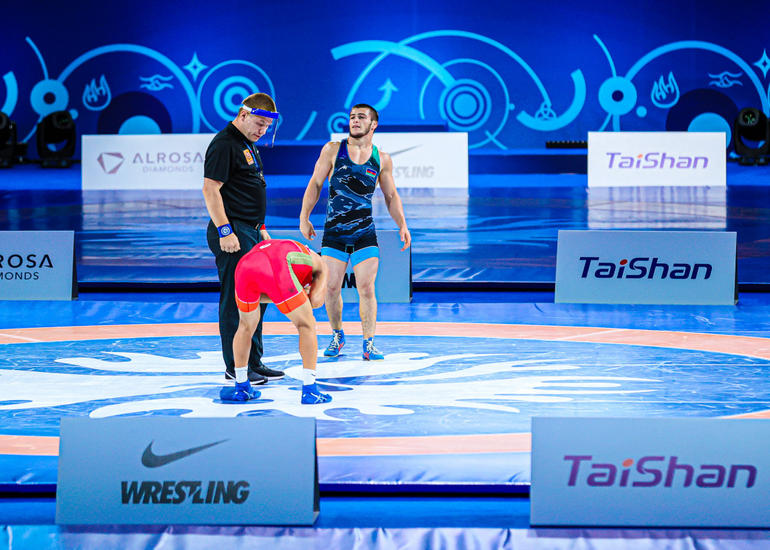 Azərbaycan güləşçiləri dünya çempionatında 3 gümüş medal qazanıb
