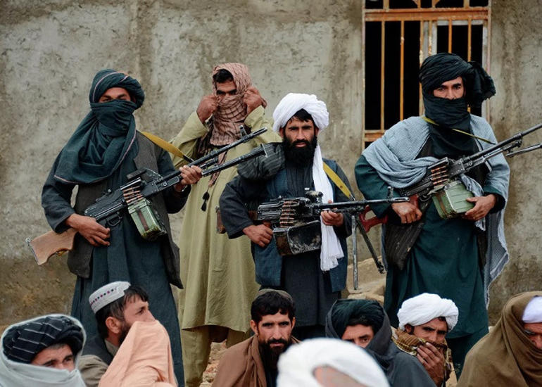 KİV: “Taliban” müğənni Favad Andarabini öldürüb