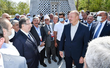 Prezident İlham Əliyev və birinci xanım Mehriban Əliyeva Şuşada Vaqif Poeziya Günlərinin açılışında iştirak edib