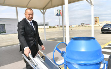 Prezident Sumqayıtda güzəştli mənzil layihəsinin növbəti yaşayış kompleksinin təməlini qoyub