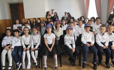 "DOSTLUQ" MƏDƏNIYYƏT VƏ TƏHSIL MƏRKƏZI YENI TƏDRIS ILINI AÇDI