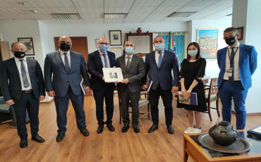 İtaliyanın Matera şəhərində mədəni irsimizə qarşı törədilmiş erməni vandalizmindən danışılıb